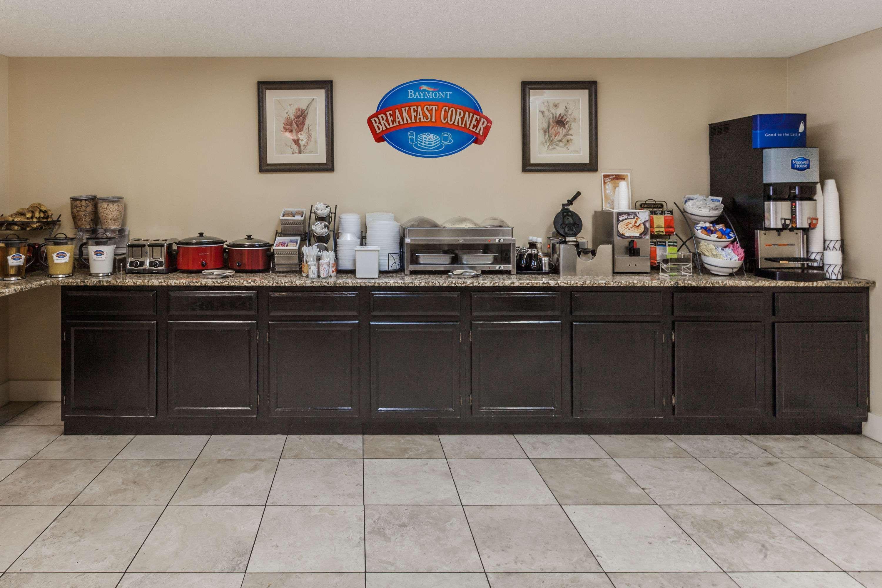 Baymont By Wyndham Pigeon Forge Near Island Drive Hotel Bagian luar foto